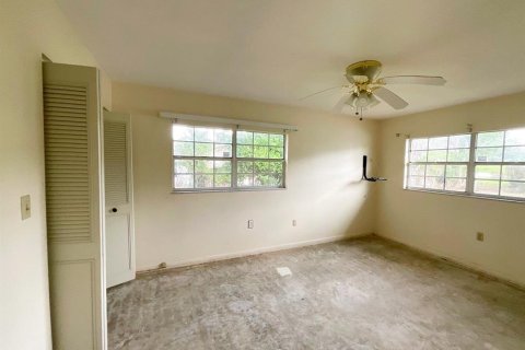Villa ou maison à vendre à Umatilla, Floride: 4 chambres, 195.93 m2 № 2280421 - photo 17