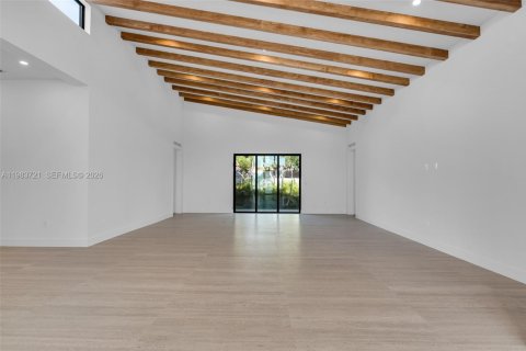 Casa en alquiler en Coral Gables, Florida, 4 dormitorios, 278.52 m2 № 2049453 - foto 7