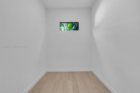 Casa en alquiler en Coral Gables, Florida, 4 dormitorios, 278.52 m2 № 2049453 - foto 20