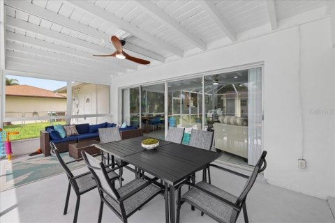 Casa en venta en Cape Coral, Florida, 3 dormitorios, 120.49 m2 № 2385888 - foto 27