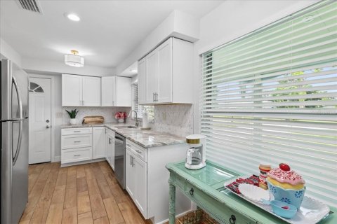 Casa en venta en Cape Coral, Florida, 3 dormitorios, 120.49 m2 № 2385888 - foto 19