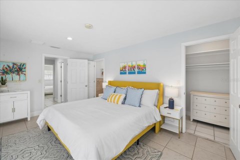 Casa en venta en Cape Coral, Florida, 3 dormitorios, 120.49 m2 № 2385888 - foto 8