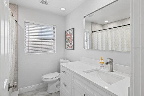 Casa en venta en Cape Coral, Florida, 3 dormitorios, 120.49 m2 № 2385888 - foto 5
