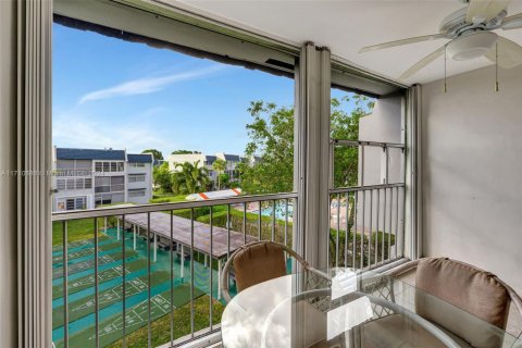 Condo in Margate, Florida, 2 bedrooms  № 1867331 - photo 9