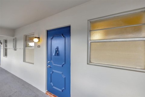 Condo in Margate, Florida, 2 bedrooms  № 1867331 - photo 26