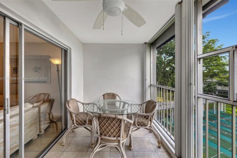 Condo in Margate, Florida, 2 bedrooms  № 1867331 - photo 10