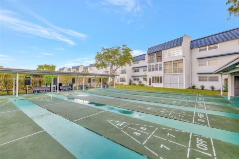 Condo in Margate, Florida, 2 bedrooms  № 1867331 - photo 28