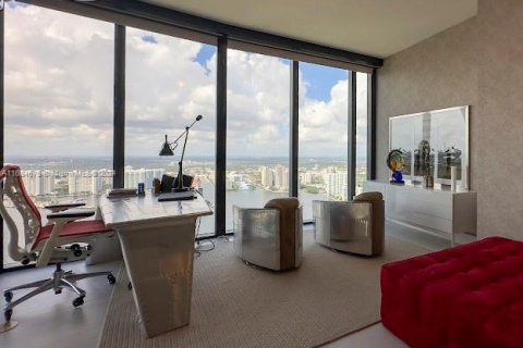 Condo in Sunny Isles Beach, Florida, 3 bedrooms  № 2037221 - photo 10