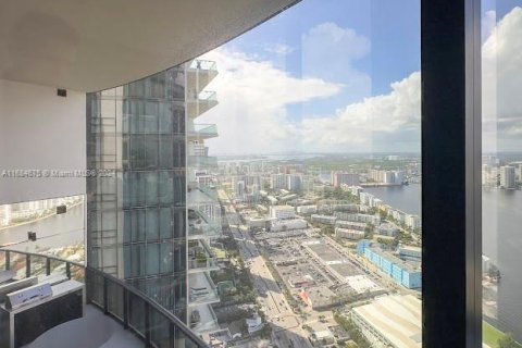 Condo in Sunny Isles Beach, Florida, 3 bedrooms  № 2037221 - photo 7