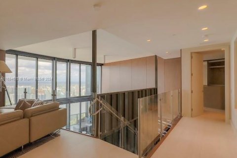 Condo in Sunny Isles Beach, Florida, 3 bedrooms  № 2037221 - photo 23