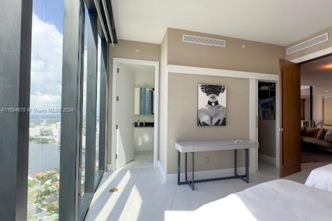 Condo in Sunny Isles Beach, Florida, 3 bedrooms  № 2037221 - photo 18