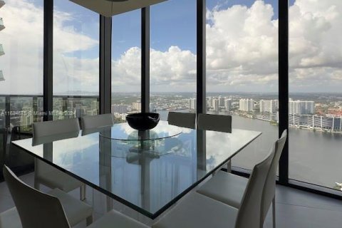 Condo in Sunny Isles Beach, Florida, 3 bedrooms  № 2037221 - photo 28