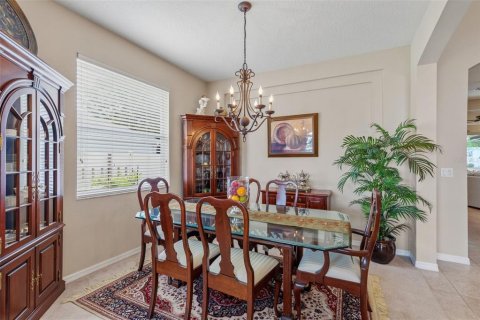 Villa ou maison à vendre à Apopka, Floride: 4 chambres, 211.82 m2 № 2149338 - photo 7