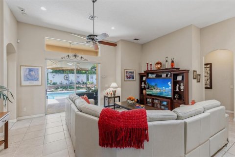 Villa ou maison à vendre à Apopka, Floride: 4 chambres, 211.82 m2 № 2149338 - photo 14