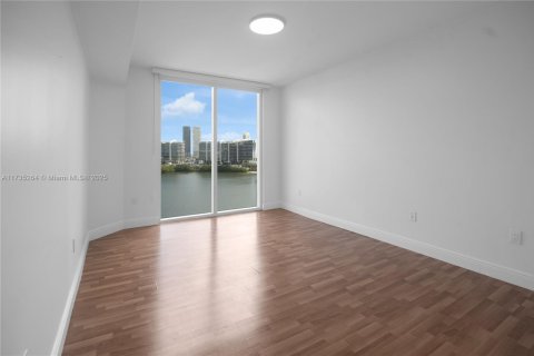 Copropriété à vendre à Aventura, Floride: 2 chambres, 185.9 m2 № 1958458 - photo 15