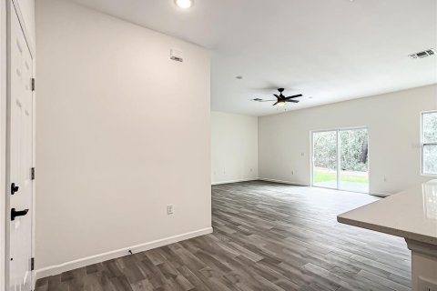 House in Ocala, Florida 3 bedrooms, 152.55 sq.m. № 2212252 - photo 6