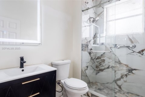 Купить виллу или дом в Пемброк-Пайнс, Флорида 5 спален, 338.72м2, № 1982572 - фото 16