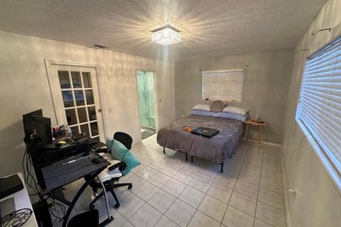 Condo in Sarasota, Florida, 2 bedrooms  № 2227993 - photo 19