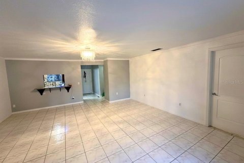 Condo in Sarasota, Florida, 2 bedrooms  № 2227993 - photo 16