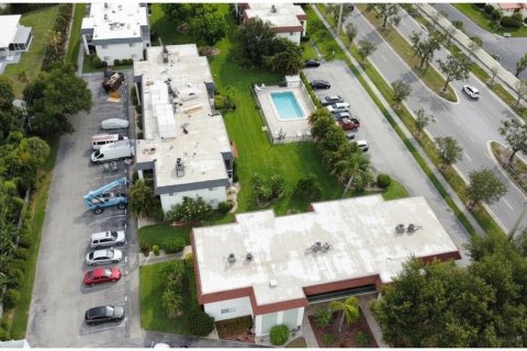 Condo in Sarasota, Florida, 2 bedrooms  № 2227993 - photo 6