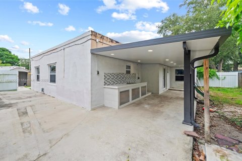 Купить виллу или дом в Майами, Флорида 3 спальни, 101.82м2, № 1949721 - фото 22