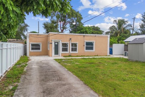 Купить виллу или дом в Майами, Флорида 3 спальни, 101.82м2, № 1949721 - фото 29