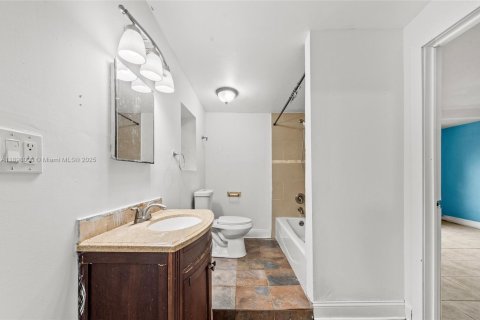 Купить виллу или дом в Майами, Флорида 3 спальни, 101.82м2, № 1949721 - фото 14