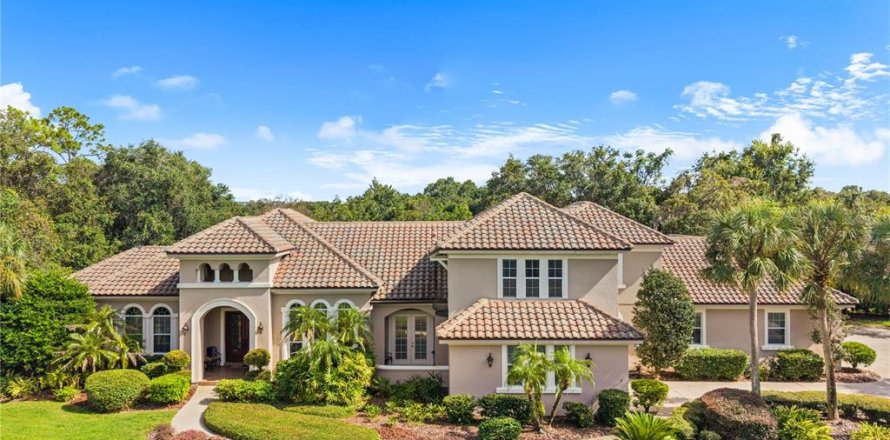 Villa ou maison à Chuluota, Floride 4 chambres, 395.76 m2 № 2410352
