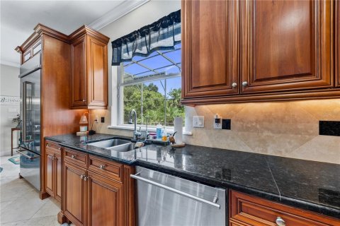 Villa ou maison à vendre à Chuluota, Floride: 4 chambres, 395.76 m2 № 2410352 - photo 18
