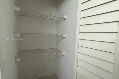 Condo in Cutler Bay, Florida, 1 bedroom  № 2058605 - photo 4