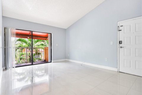 Copropriété à louer à Miami, Floride: 2 chambres, 80.55 m2 № 1999419 - photo 8