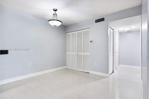 Copropriété à louer à Miami, Floride: 2 chambres, 80.55 m2 № 1999419 - photo 11