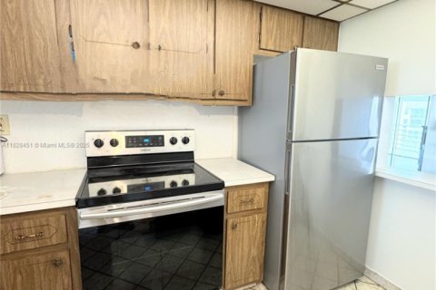 Снять в аренду кондоминиум в Санрайз, Флорида 2 спальни, 78.97м2, № 1799281 - фото 3