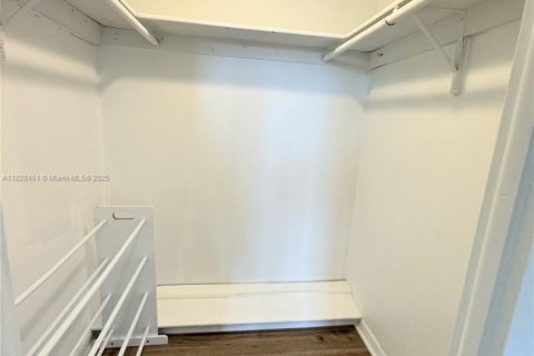 Copropriété à louer à Sunrise, Floride: 2 chambres, 78.97 m2 № 1799281 - photo 5