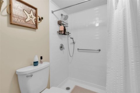Condo in Bradenton, Florida, 1 bedroom  № 2119068 - photo 24