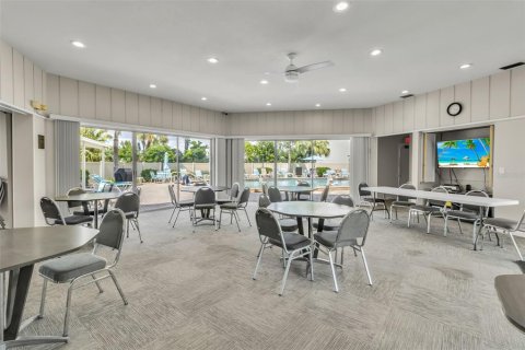 Condo in Bradenton, Florida, 1 bedroom  № 2119068 - photo 29