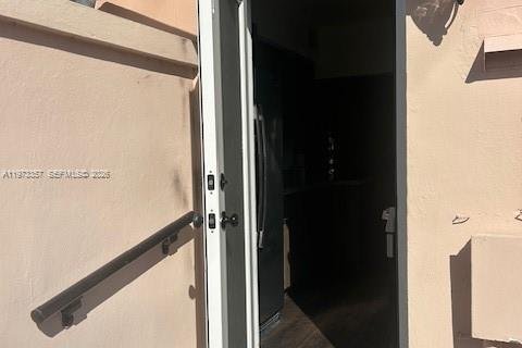 Кондоминиум с 2 спальнями в Майами-Бич, Флорида № 2033910