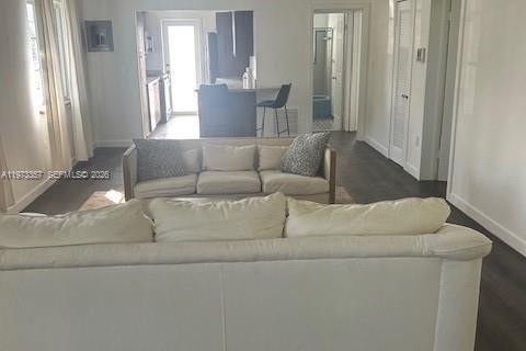 Снять в аренду кондоминиум в Майами-Бич, Флорида 2 спальни, 82.68м2, № 2033910 - фото 5