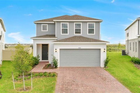 House in Clermont, Florida 5 bedrooms, 234.11 sq.m. № 2277770