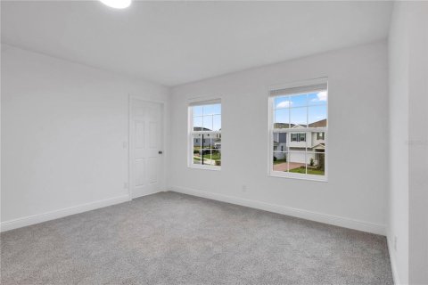 House in Clermont, Florida 5 bedrooms, 234.11 sq.m. № 2277770 - photo 13