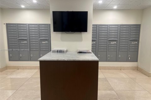 Condominio en alquiler en Miami, Florida, 2 dormitorios, 88.26 m2 № 2355194 - foto 20