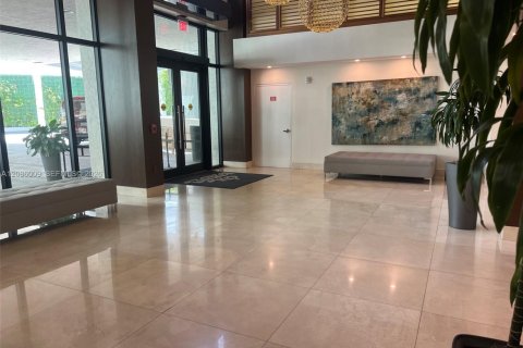 Condominio en alquiler en Miami, Florida, 2 dormitorios, 88.26 m2 № 2355194 - foto 16