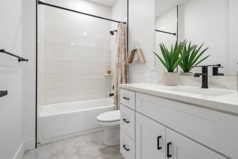 Touwnhouse à vendre à Pinellas Park, Floride: 3 chambres, 218.41 m2 № 2147581 - photo 22