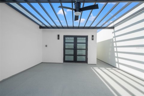 Touwnhouse à vendre à Pinellas Park, Floride: 3 chambres, 218.41 m2 № 2147581 - photo 30