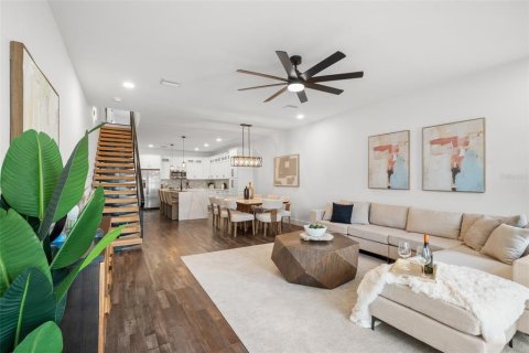 Touwnhouse à vendre à Pinellas Park, Floride: 3 chambres, 218.41 m2 № 2147581 - photo 3