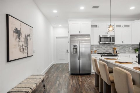 Touwnhouse à vendre à Pinellas Park, Floride: 3 chambres, 218.41 m2 № 2147581 - photo 11