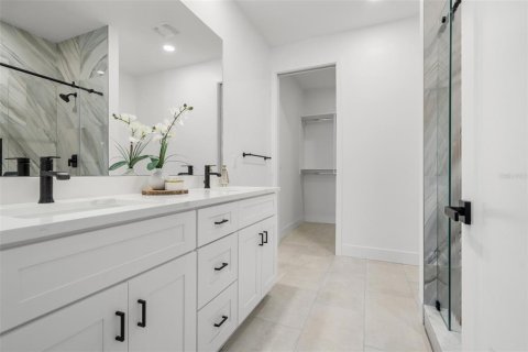 Touwnhouse à vendre à Pinellas Park, Floride: 3 chambres, 218.41 m2 № 2147581 - photo 17