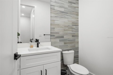 Touwnhouse à vendre à Pinellas Park, Floride: 3 chambres, 218.41 m2 № 2147581 - photo 12