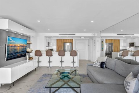 Condo in Fort Lauderdale, Florida, 2 bedrooms  № 1994445 - photo 12