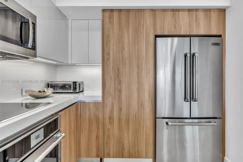 Condo in Fort Lauderdale, Florida, 2 bedrooms  № 1994445 - photo 7